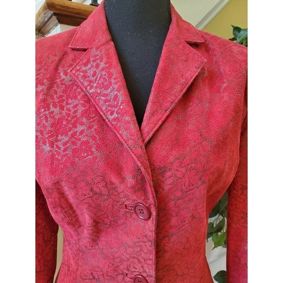 Newport News Woman’s Red Leather Size 8 - Picture 2 of 11